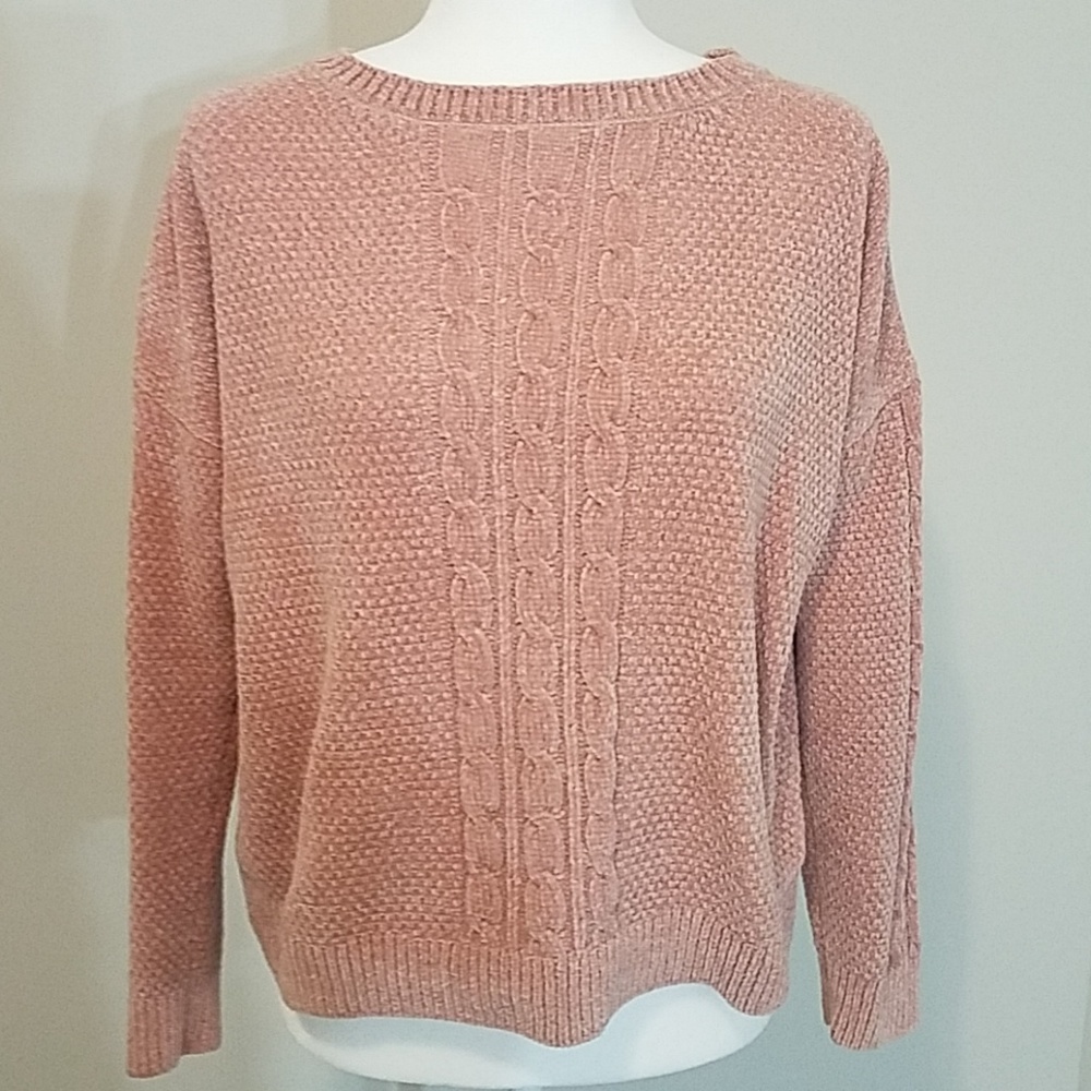 🌞2/$10 Pink Rose Sweater